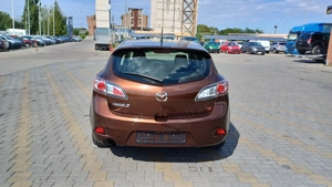 Mazda 3 ,1.6 benzina 105 cai euro 5 kenko ,160.000 km ,clima,pilot,incalzire scaune Import Germania  - imagine 9 Mazda 3 ,1.6 benzina 105 cai euro 5 kenko ,160.000 km ,clima,pilot,incalzire scaune Import Germania  - imagine 9