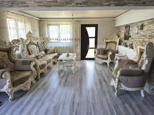 Casa cu 5 camere + garaj , situata in Valea Ursului - imagine 10