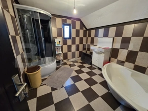 Casa cu 5 camere + garaj , situata in Valea Ursului - imagine 12