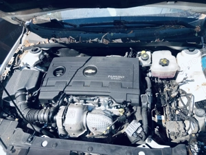 Dezmembrez Chevrolet cruze 2.0 140cp - imagine 6