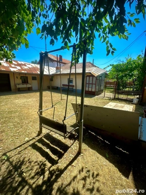 Casă bătrănească spațioasă + teren de vânzare, total 480mp  - imagine 8