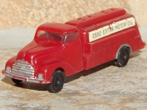 Macheta Ford Koln FK2000 Esso camion cisterna 1:87 Eko plastic veche