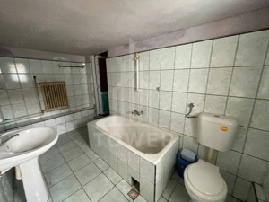 Casă spațioasă si 1790mp teren de vanzare in Hașag, la doar 30 km de Sibiu - imagine 4