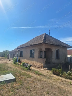 Casa locuibila + teren  - imagine 2 Casa locuibila + teren  - imagine 2