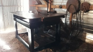 Circular debitat material lemnos