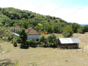 Casă cu teren 3800 mp,situată in com. Berislăvesti - imagine 10