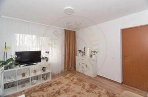 Casa spatioasa cu 6 camere si teren generos – Stefanesti - imagine 12