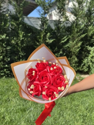 Buchete de flori de săpun personalizabile - preț de la 100 lei   orice model rosu alb mov verde roz