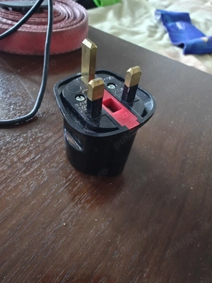 Adaptor priza de la ROmania la UK - imagine 2