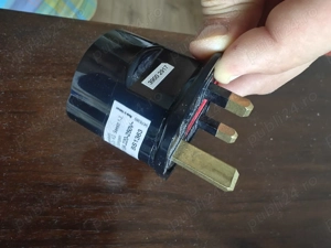 Adaptor priza de la ROmania la UK - imagine 3