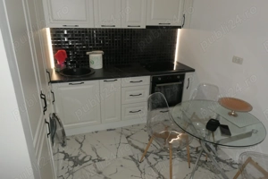Apartament la casă amenajat modern, complet mobilat, zona Piața Mihai Viteazul, et. 1 - imagine 6