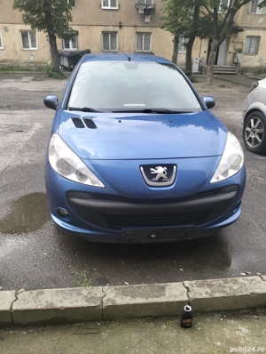 Dezmembrez Peugeot 206 plus, in 2 uși, 1.1i (benzină), an 2010