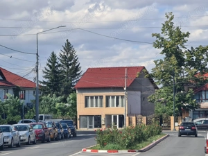 Spatiu comercial stradal 154 mp cu 8 m deschidere la bulevard si 440 mp teren