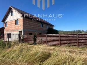 Constructie la rosu Săcălășeni ,Maramureș,ideal pensiune ,dezvoltare turistică/casă,950 mp teren - imagine 3