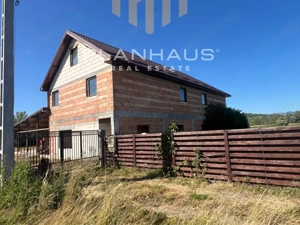 Constructie la rosu Săcălășeni ,Maramureș,ideal pensiune ,dezvoltare turistică/casă,950 mp teren - imagine 2