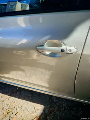 Vand Toyota Auris 1,6 benzină  - imagine 7