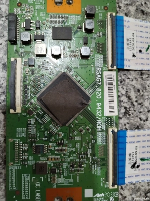 Main rsag7.820.9580 de Hisense 55A5700F  - imagine 5