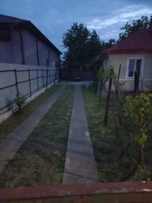 Vand casa 3 camere Roman  - imagine 2