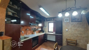 Apartament 3 camere, etaj 2, decomandat, zona Podgoria - imagine 4
