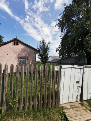 Gradina și casa batraneasca în DUMBRĂVENI SV - imagine 2