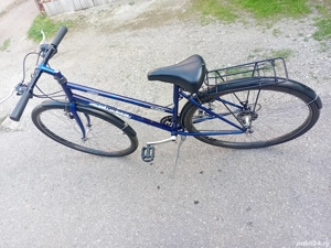 Bicicleta cu roti pe 28 in stare foarte buna schimbat tot ce a fost necesar gresat cauciucurile noi 