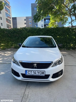 Peugeot 308, 2  km, unic proprietar - imagine 5 Peugeot 308, 2  km, unic proprietar - imagine 5