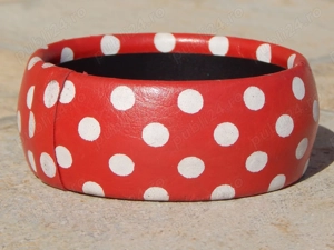 Bratara model cu buline culoare rosie uzata