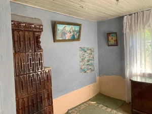 Casă bătrânească+ curte 500mp - imagine 4