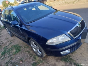  2.0 Diesel.  140 Cp  Automat  Piele  Un Ax cu came.  Kilometri Reali,Cu Carte Service.  Accept oric - imagine 2