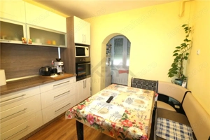 Apartament 3 camere, decomandat , 78 mp+18mp boxa, in zona Girocului