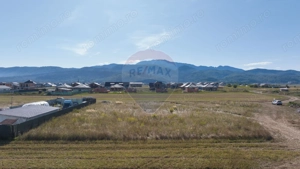 Comision 0 %! Teren de vânzare 686 mp, Cristian! - imagine 2