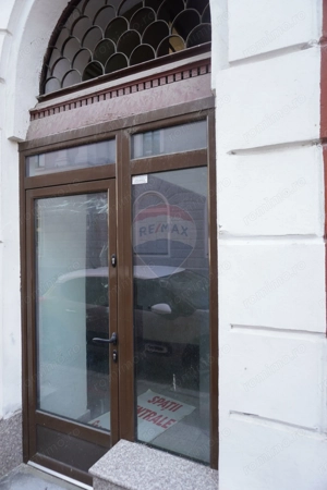 Spațiu comercial de 8mp de închiriat în zona Ultracentral