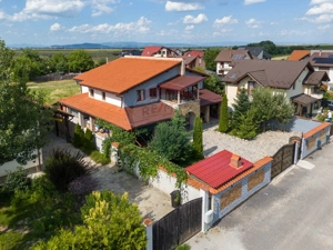 Conac, proprietate unica, in mijlocul naturii, Sacele! - imagine 4