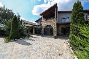 Conac, proprietate unica, in mijlocul naturii, Sacele! - imagine 6