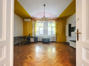 Apartament cu 3 camere de vânzare în zona Elisabetin