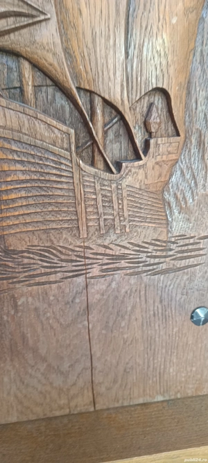 Tablou sculptat în lemn 