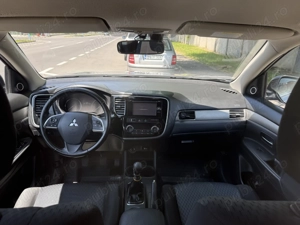 Vând Mitsubishi Outlander, 7 locuri, 4x4, Stare  Exceptionala - imagine 2