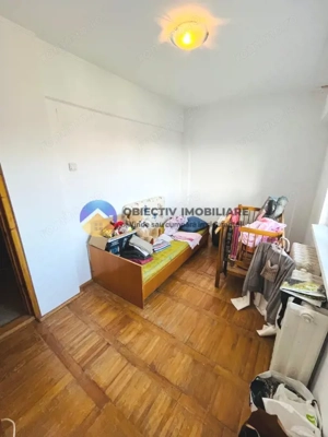 APARTAMENT decomandat  4 camere - TÂRGU NEAMȚ - imagine 4