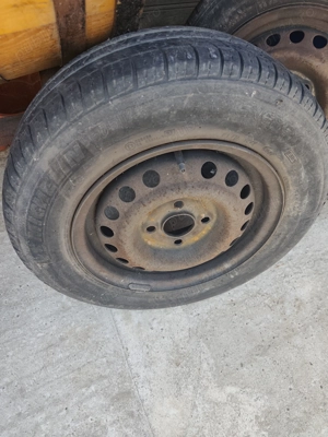 Anvelope cu jante tabla 