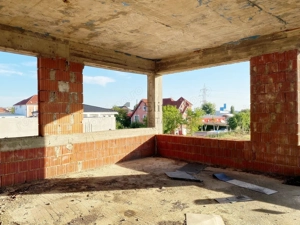 6 apartamente la rosu de vanzare in Episcopia Bihor - imagine 4