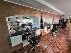 Casa cu spatiu comercial de vanzare in Sebes zona centrala - imagine 5