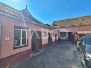 Casa cu spatiu comercial de vanzare in Sebes zona centrala - imagine 14