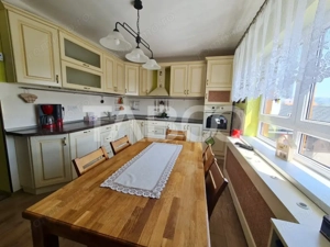 Vila cu piscina de vanzare in Sebes zona centrala - imagine 6