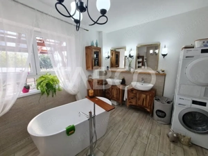 Vila cu piscina de vanzare in Sebes zona centrala - imagine 17