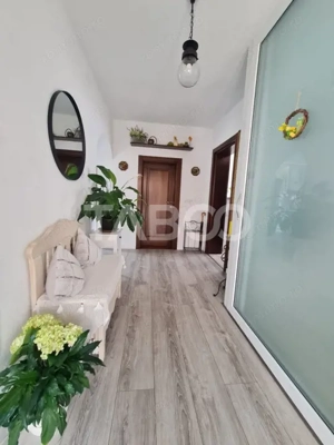 Vila cu piscina de vanzare in Sebes zona centrala - imagine 5