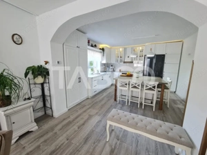 Vila cu piscina de vanzare in Sebes zona centrala - imagine 4