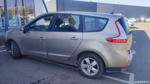 Renault Grand Scenic 7 locuri 1.5 dci 2014 - imagine 5 Renault Grand Scenic 7 locuri 1.5 dci 2014 - imagine 5