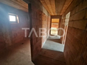 Casa la rosu de vanzare in Sebes-Lancram judetul Alba - imagine 10