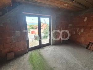 Casa la rosu de vanzare in Sebes-Lancram judetul Alba - imagine 16