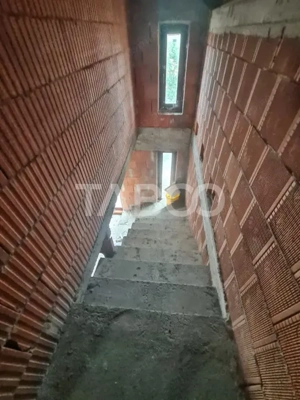 Casa la rosu de vanzare in Sebes-Lancram judetul Alba - imagine 12